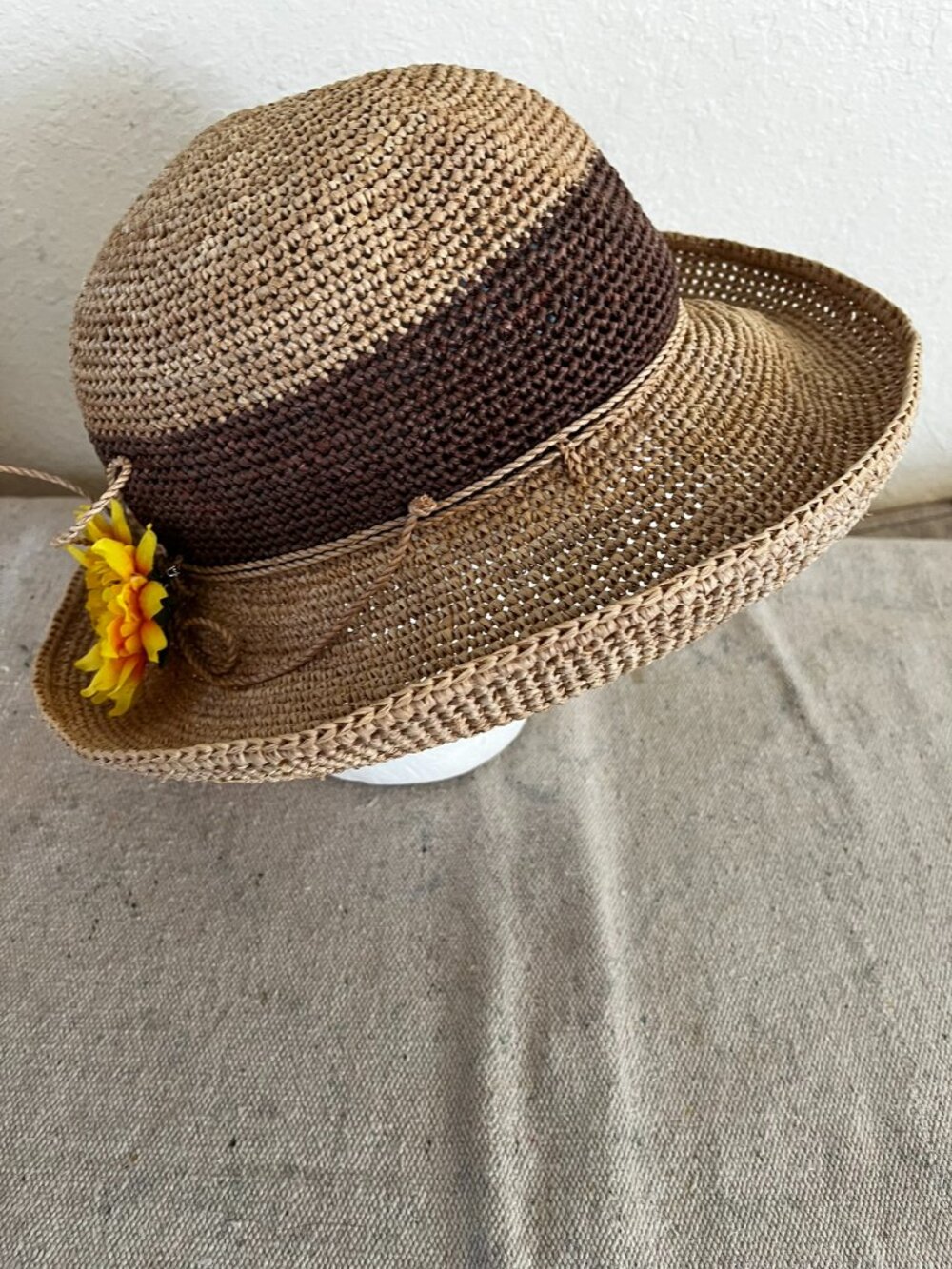 Helen Kaminski Provence 8 Raffia Tri-Color Crochet Summer Hat